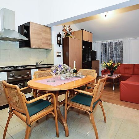 Apartments Bijuk Sukošan Buitenkant foto
